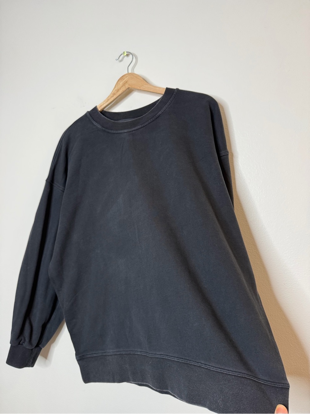 Lululemon Perfectly Oversized Crewneck in black - Picture 3 of 8